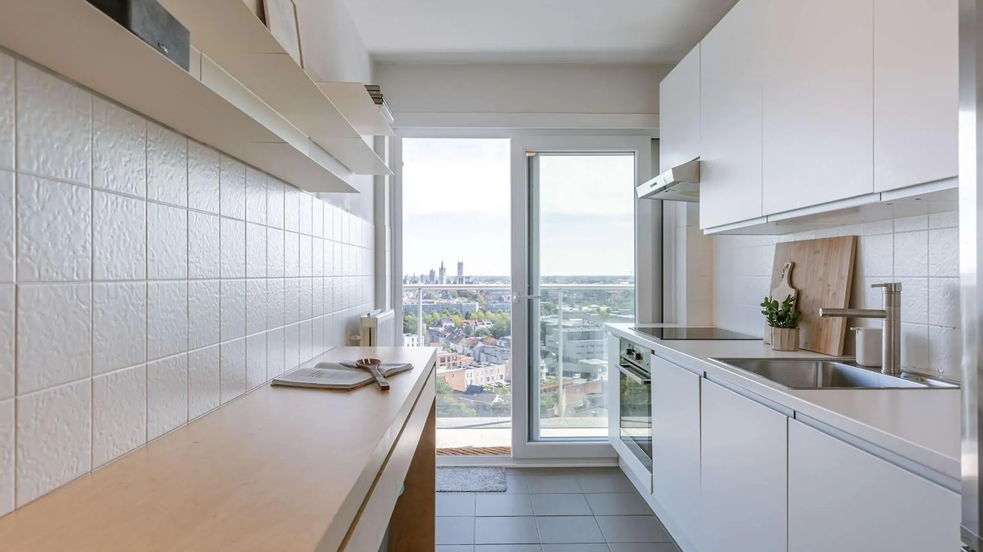 גנט Huswell - Bright Apartment With City View And Terrace 0*,